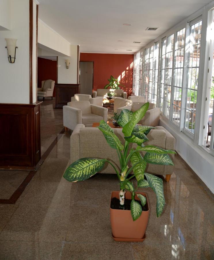 Club Lapethos Bungalow Kyrenia  Esterno foto