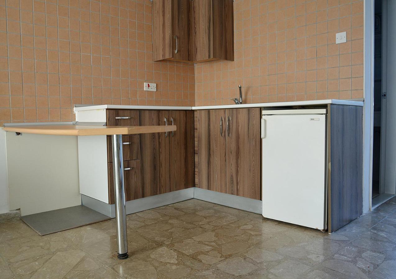 Club Lapethos Bungalow Kyrenia  Esterno foto
